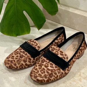 Vince Camuto Elroy Calfhair leopard print loafers size 6